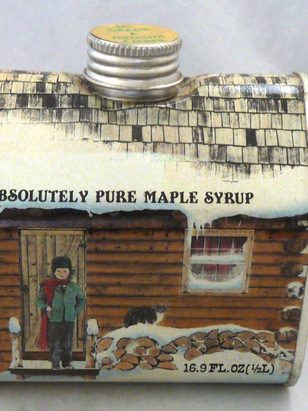 Vintage maple syrup tin log cabin Grafton Vermont